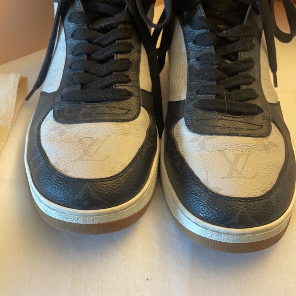 Louis Vuitton Revoli High Top Sneakers. - Picture 5 of 6